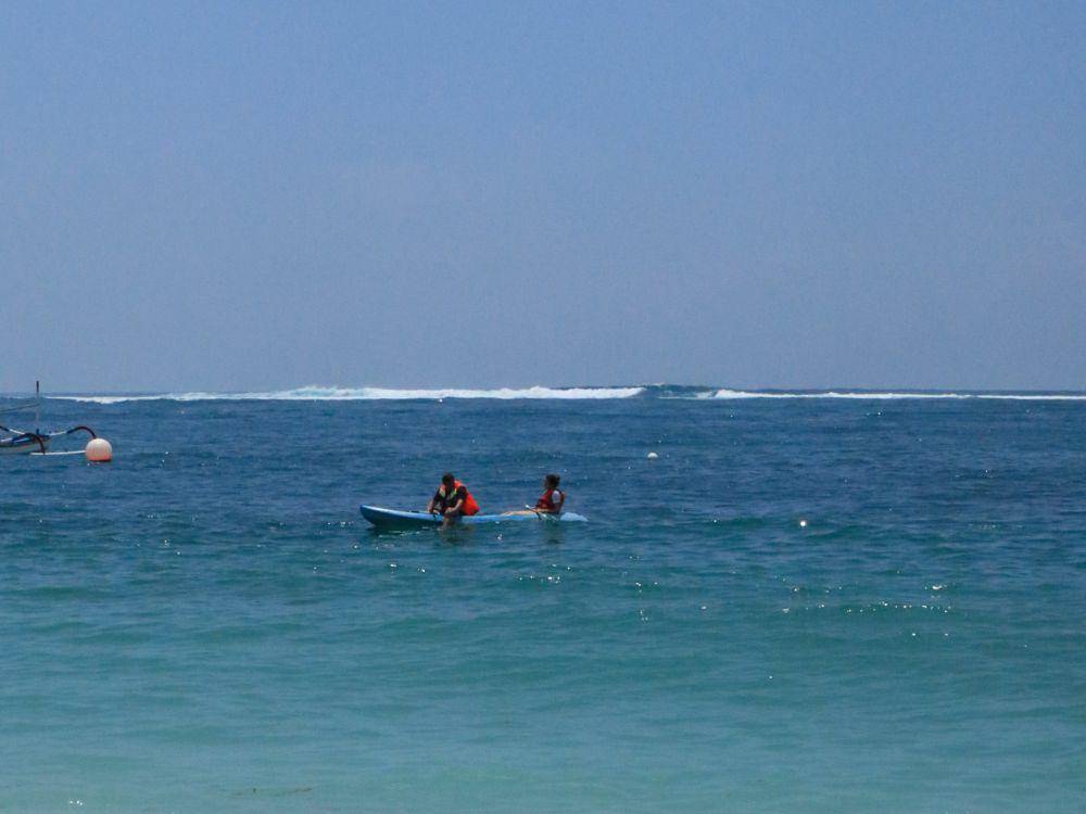 main kano di Pantai Geger (dok.pribadi/Natalia Indah)