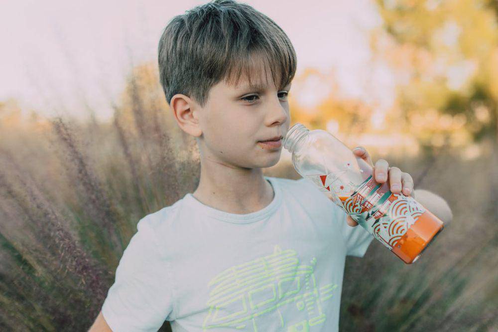ilustrasi minum (pexels.com/RDNE Stock project)