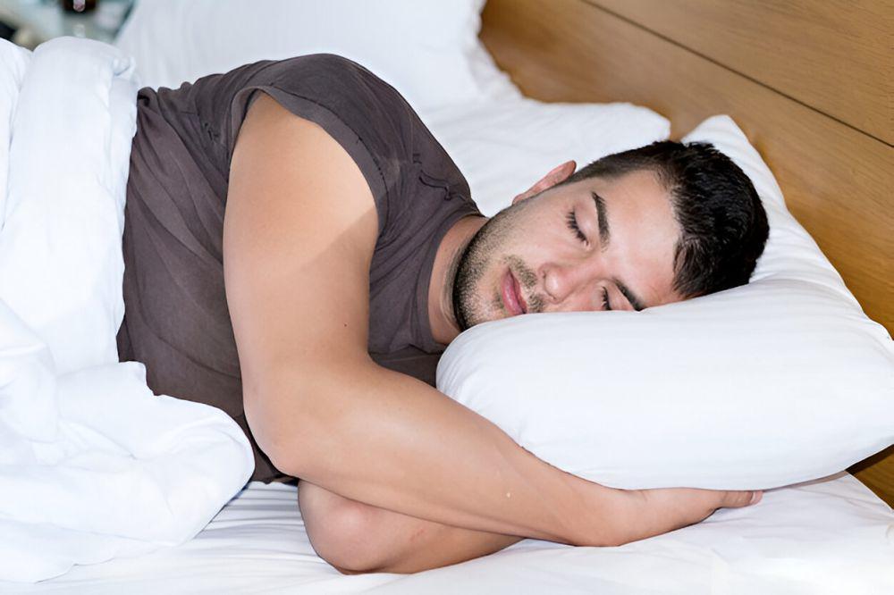 Kenapa Tidur setelah Sahur Bikin Mimpi Buruk?