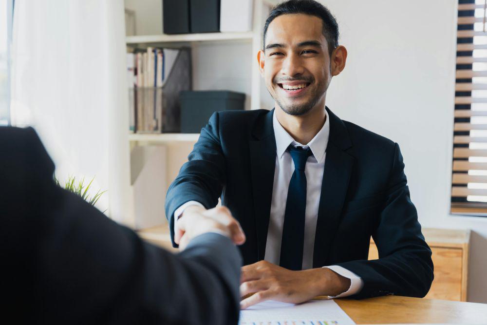 7 Sikap Diplomatis yang Bisa Membantu dalam Negosiasi Bisnis, Pahami!