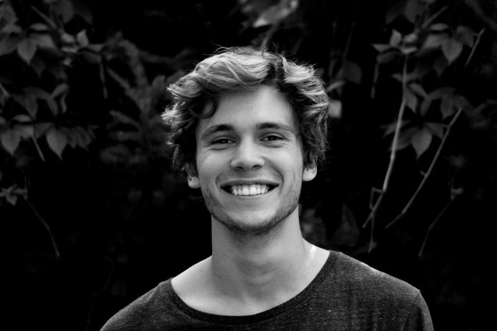 7 Ciri INFJ yang Membuatnya Terlihat Seperti Soft Boy, Kenali!
