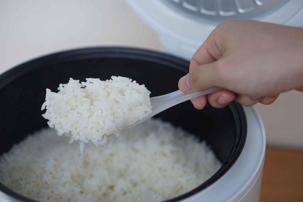 6 Cara agar Nasi Tidak Kering dan Berkerak di Rice Cooker