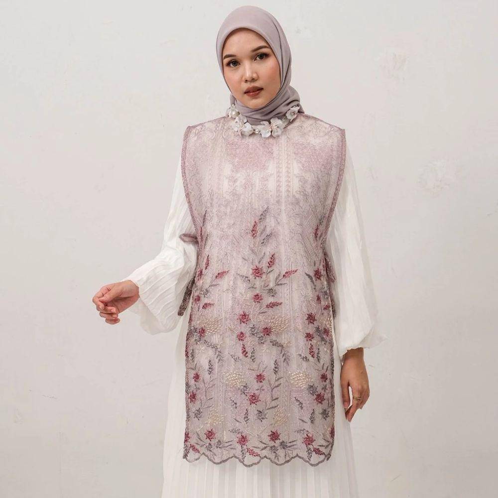 Rekomendasi Outer Vest untuk Lebaran 2025 (shopee.co.id/Holy Peony Official Store)