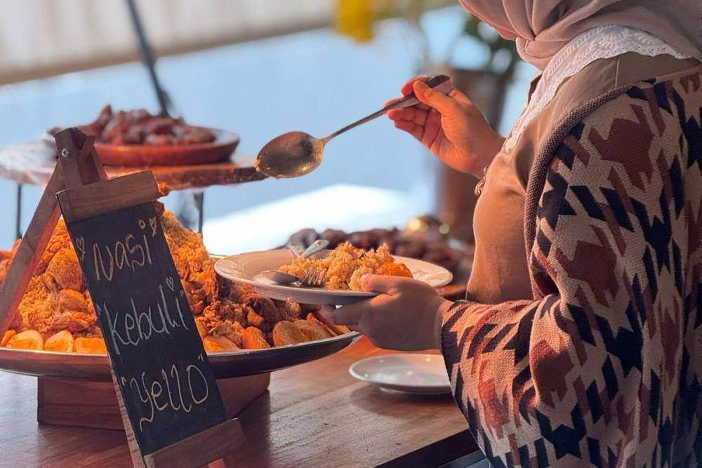 Potret menu buka puasa di Yello Hotel Jemursari Surabaya (Dok. Yello Hotel Jemursari)