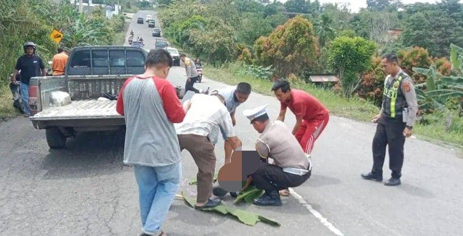 Gagal Menyalip, Guru di Muara Enim Tewas Terlindas Tronton