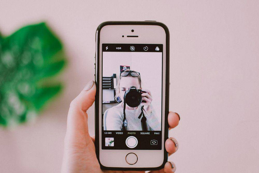 ilustrasi kamera HP (pexels.com/Lisa from Pexels)