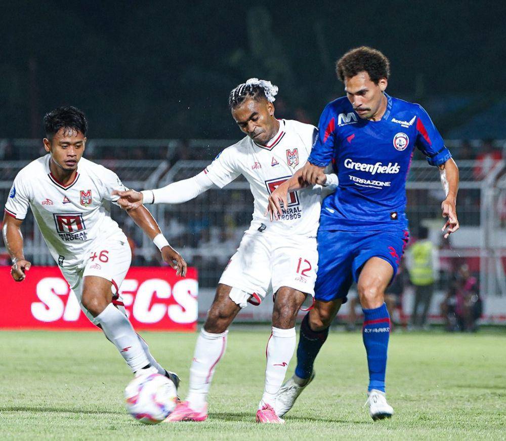 Arema FC saat bertandang ke kandang Malut United. (Dok. Media Officer Arema FC)