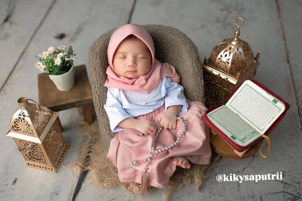 pemotretan newborn anak Kiky Saputri (Instagram.com/kikysaputrii)