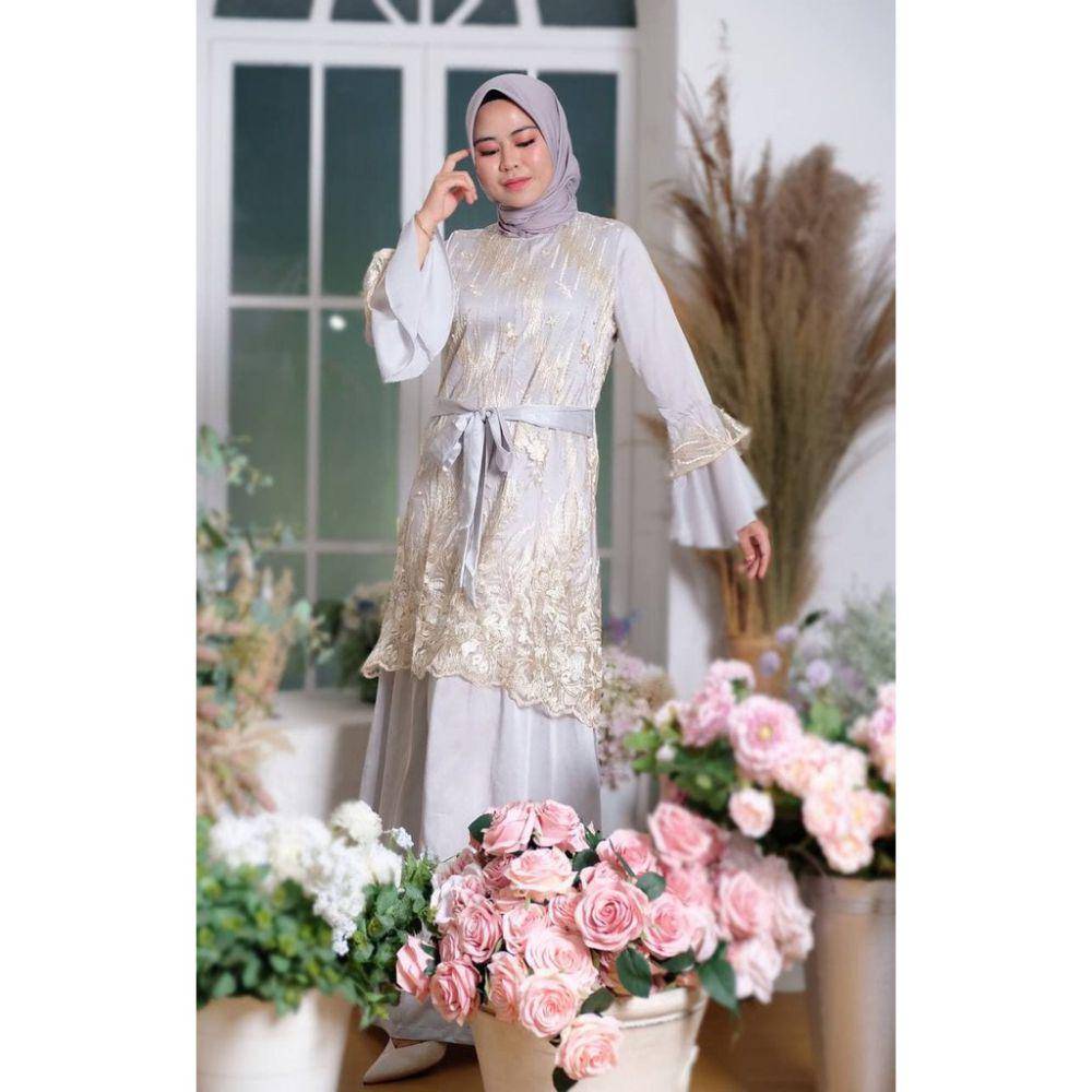Gamis Brokat Maryam dari MDLY (shopee.co.id/MDLY Official Shop)
