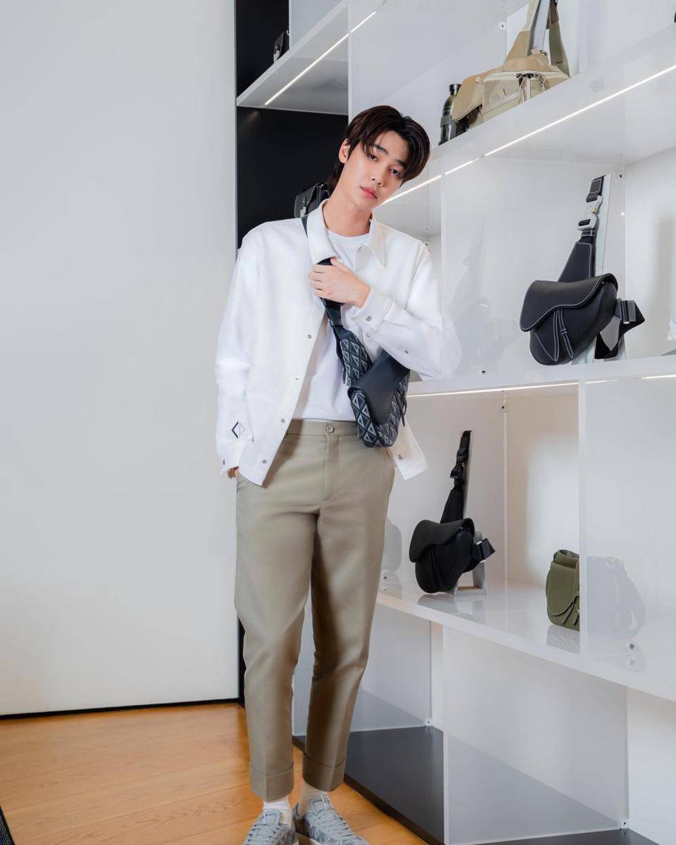 outfit layering ala Dew Jirawat (instagram.com/dew_jsu)