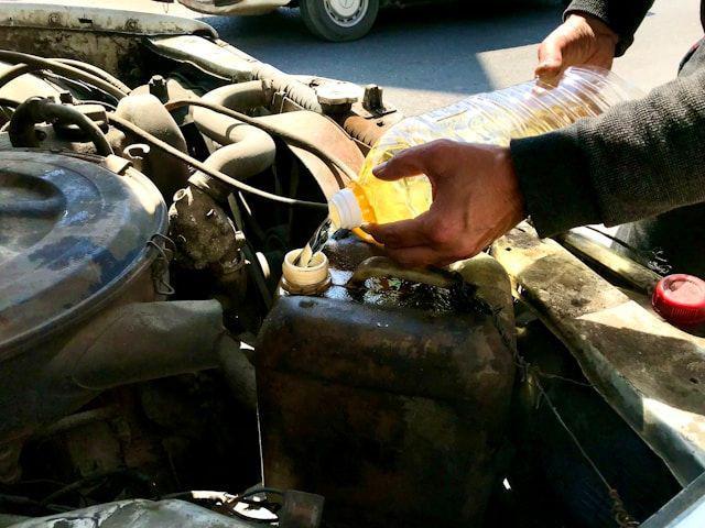 Berapa Biaya Jumper Aki Mobil? Berikut Estimasinya