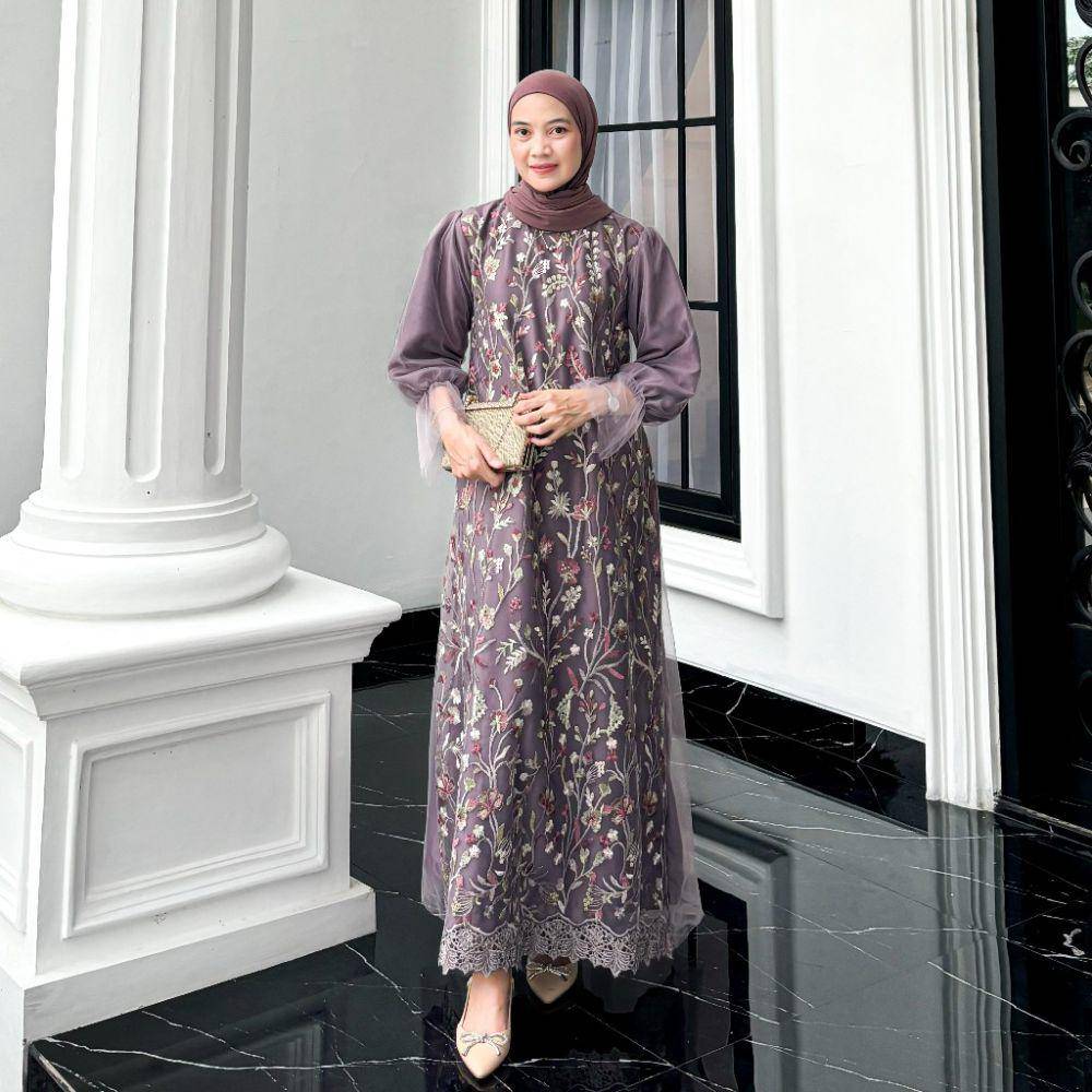 SHIREEN Dress Raya Collection dari Molley Attire (shopee.co.id/Molley Attire)