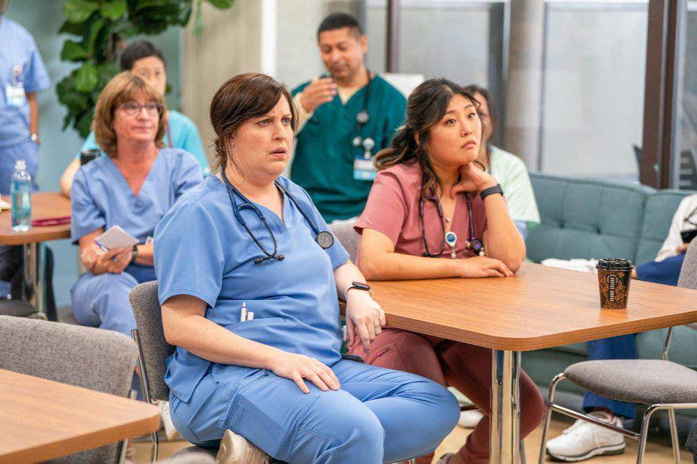 adegan dalam serial St. Denis Medical. (dok. NBC/St. Denis Medical)