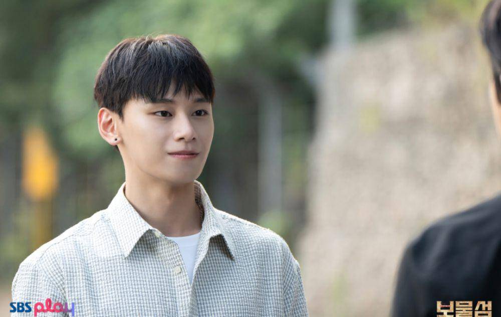 Still cut Buried Hearts (dok. SBS/Buried Hearts)