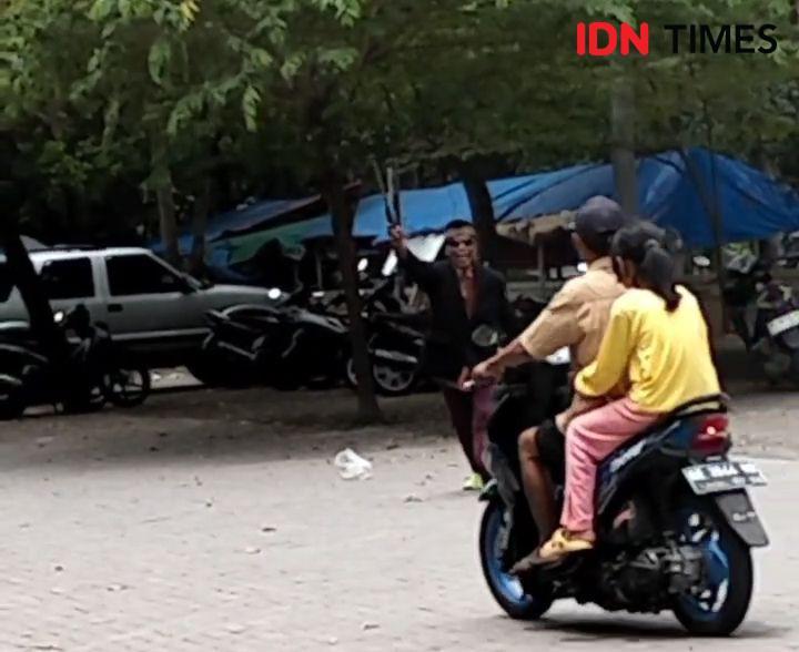 Pria Paruh Baya di Magetan Mengamuk Bawa Sajam di Pasar Parang