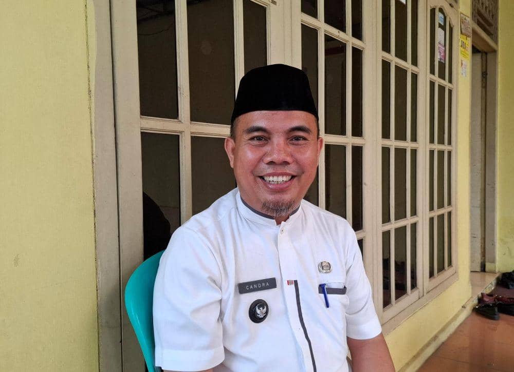 Lurah Rajabasa Induk, Bandar Lampung, Candra. (IDN Times/Muhaimin)