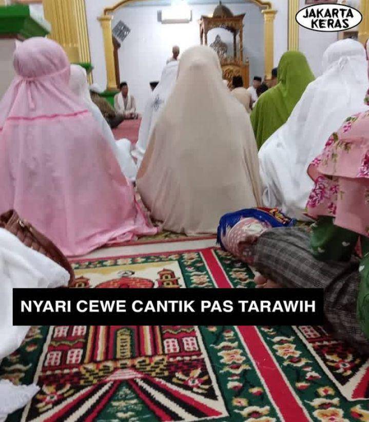 meme Tarawih (instagram.com/jakarta.keras)