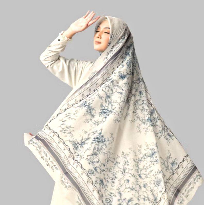 Rekomendasi hijab untuk baju warna cokelat mahogany. (Shopee.co.id/Harraku by Harramu)