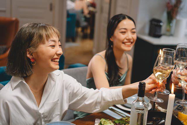 Apa Itu Nomikai, Tren Budaya Jepang untuk Akrab dengan Teman Kantor