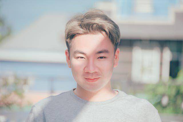 ilustrasi gaya rambut two block pria (pexels.com/Min An)