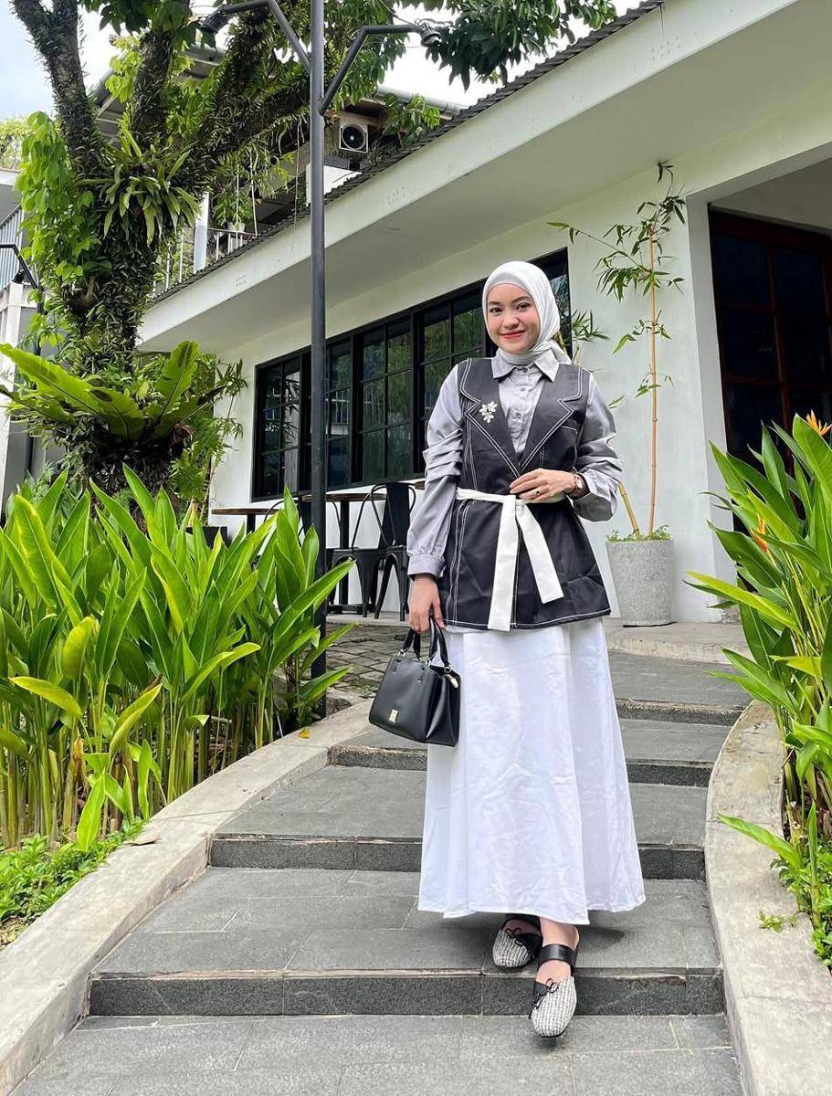 OOTD ala Olivia Putri (instagram.com/oliviaptr)