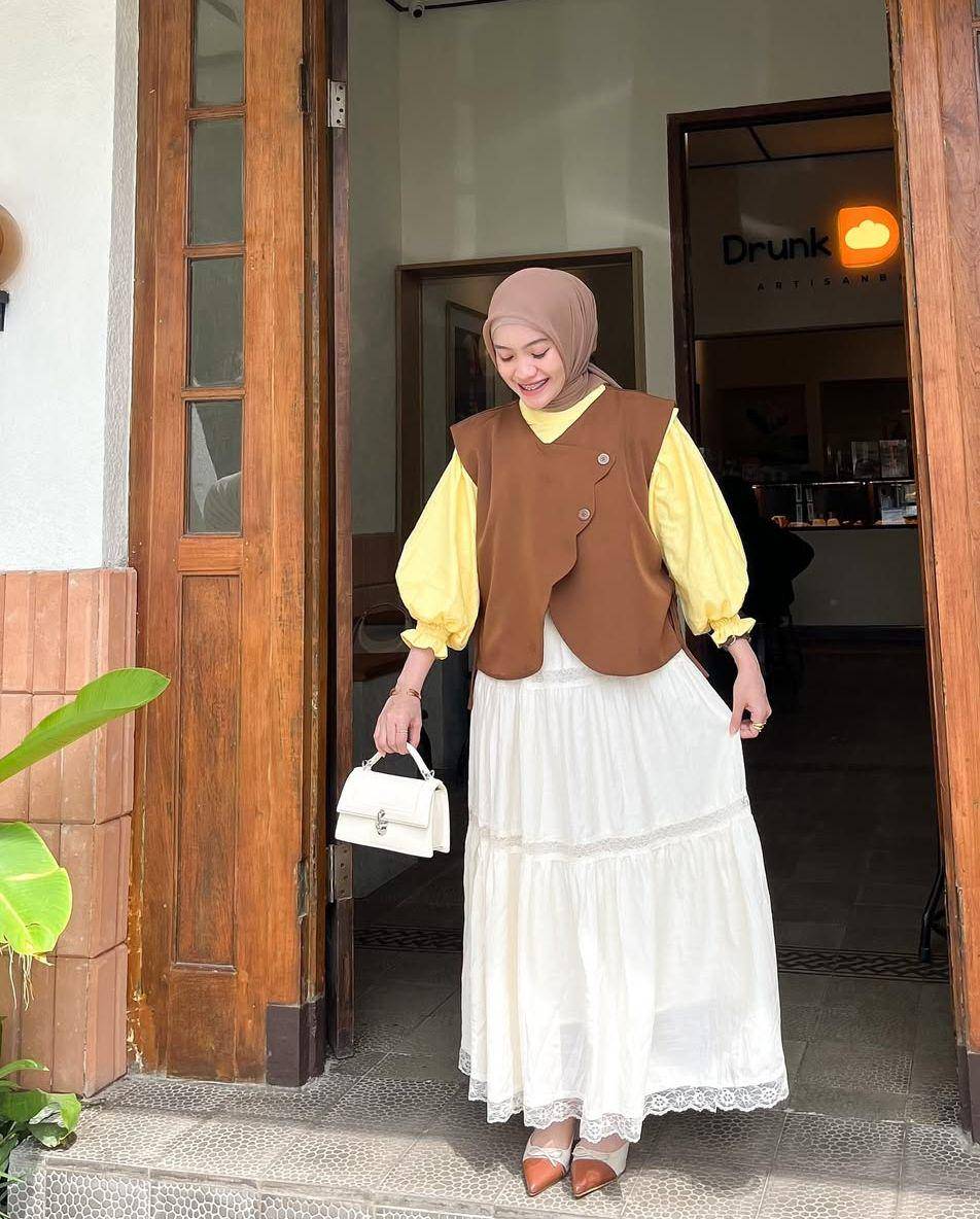 OOTD ala Olivia Putri (instagram.com/oliviaptr)