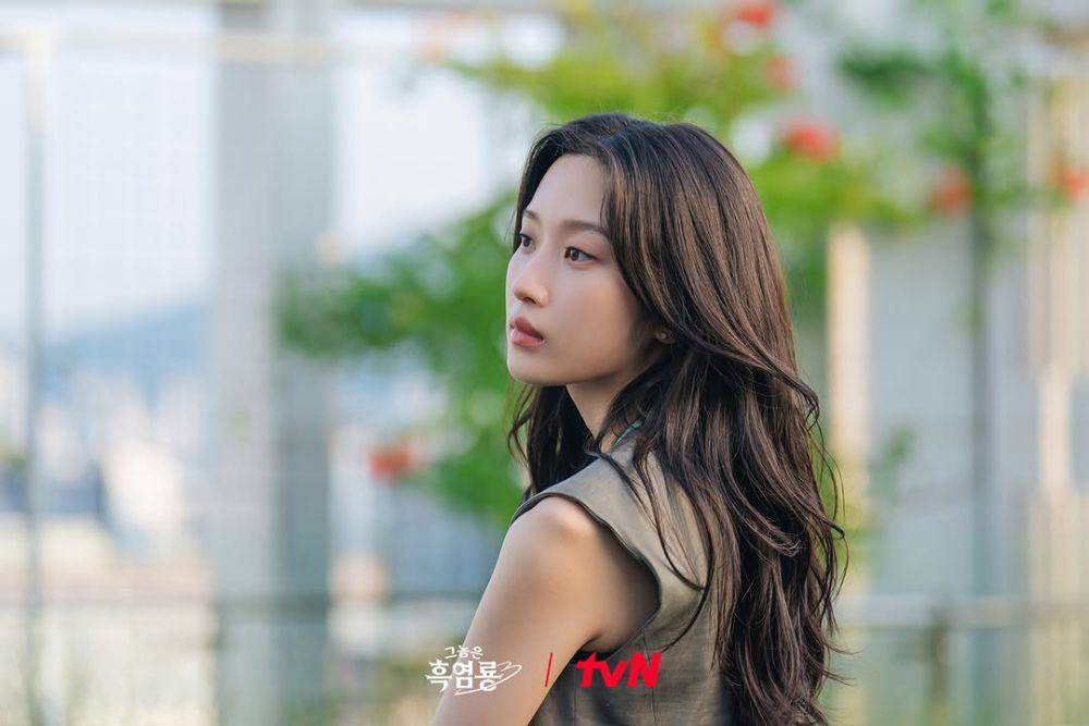 still cut drakor My Dearest Nemesis (instagram.com/tvn_drama)
