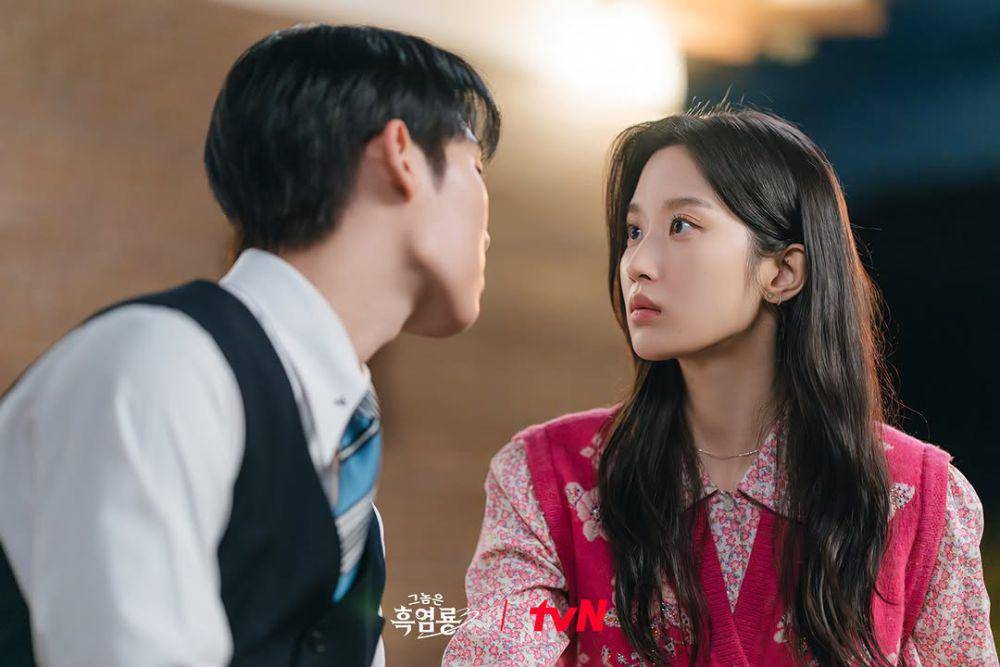 still cut drakor My Dearest Nemesis (instagram.com/tvn_drama)
