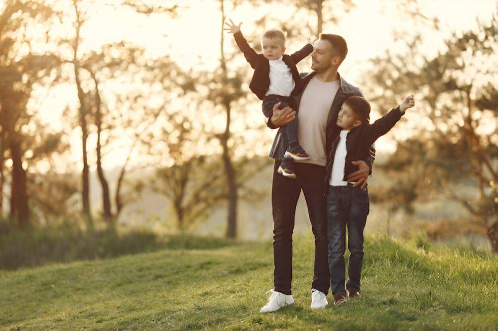 ilustrasi cowok family man (freepik.com/prostooleh)