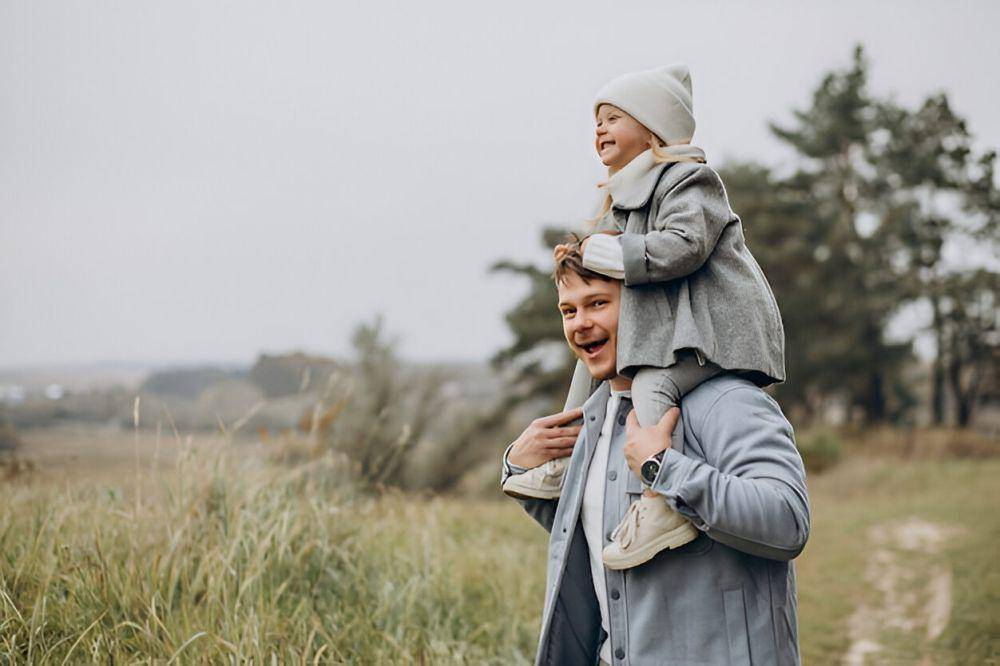 ilustrasi cowok family man (freepik.com/senivpetro)