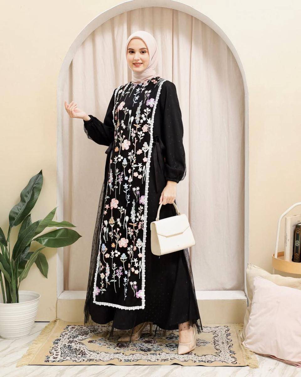 My Shawl - Gamis Oriana Black (instagram.com/myshawl.official)