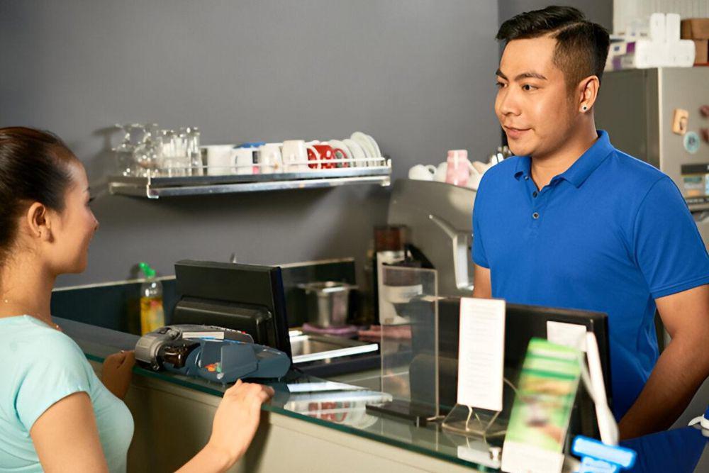 7 Tips Menjaga Mood bagi Pekerja Front Desk Selama Ramadan, Terapkan!