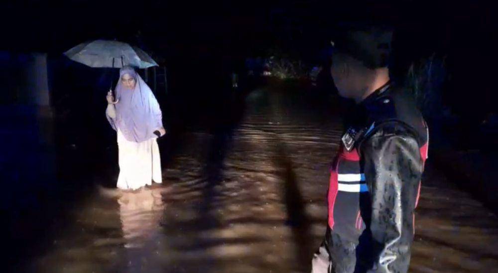 Banjir di Pesisir Selatan (Foto: BPBD Pesisir Selatan)