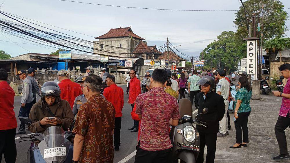 Operasi gabungan UPTD Pelayanan Pajak dan Retribusi Daerah (PPRD) Provinsi Bali digelar di Kabupaten Tabanan pada Kamis (6/3/2025) (Dok.IDNTimes/Istimewa)