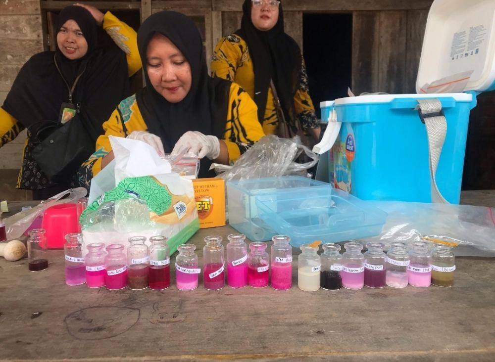 Razia gabungan di Pasar Desa Peninggalan Kecamatan Tungkal Jaya. (Dok. Kecamatan Tungkal Jaya)