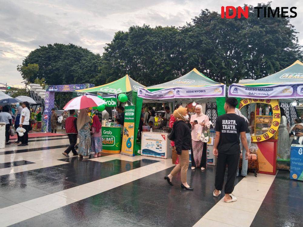 Jajan bukoan Monpera Palembang (IDN Times/Feny Maulia Agustin)