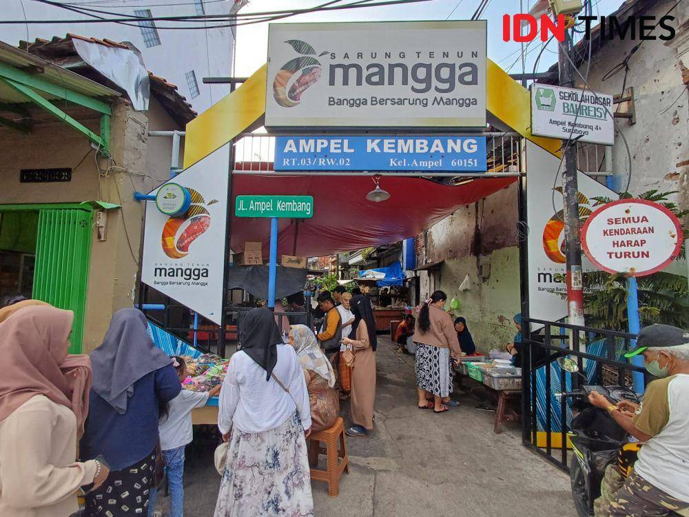 Suasana kawasan religi Sunan Ampel saat Ramadan. IDN Times/Ardiansyah Fajar.