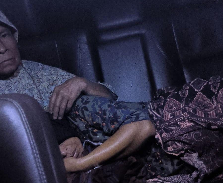 Ibu Hamil dan Batita Terjebak Longsor di Sukabumi