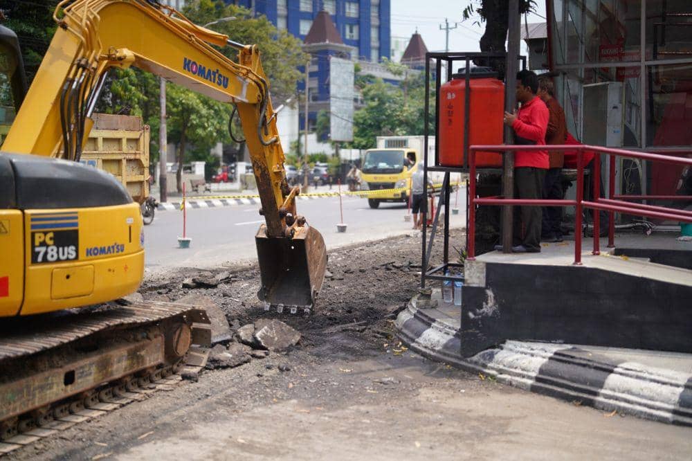 Pelajar Tewas akibat Jalan Berlubang di Matraman Jakarta Timur