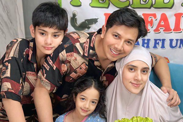 7 Potret Ultah Ke-39 Fairuz A Rafiq, Temanya Pecel Lele