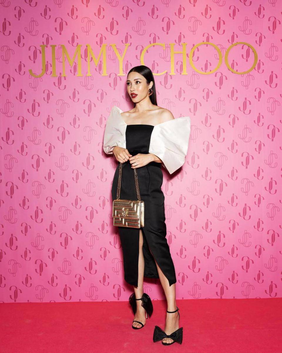 potret inspirasi dress pesta warna gelap ala Zahirah Macwilson (instagram.com/zahirahmacwilson)