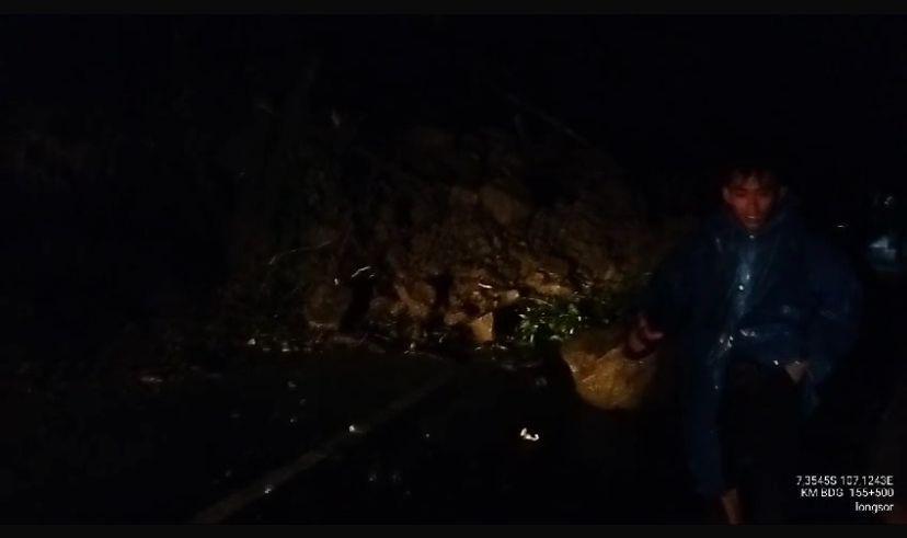 Longsor dan Banjir Terjang Cianjur Selatan