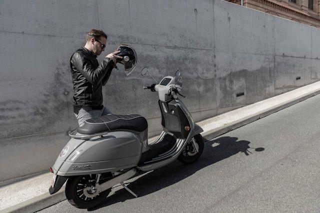 Berapa Pajak Motor Listrik? Ini Kisaran dan Cara Hitungnya