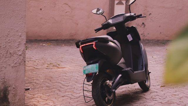 ilustrasi motor listrik (unsplash/om kamath)