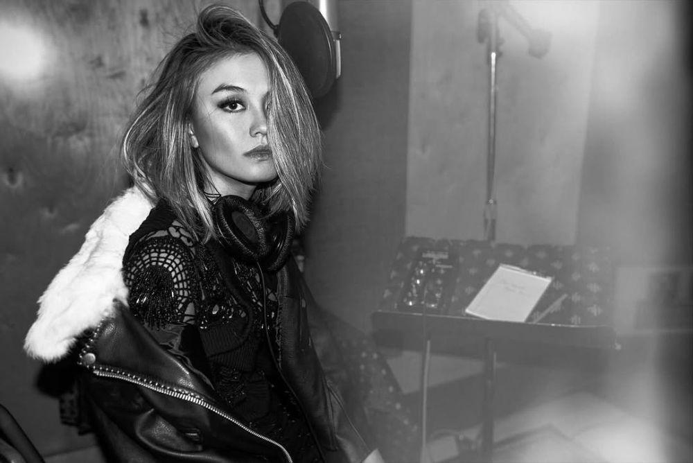 [QUIZ] Tebak Judul Lagu Agnez Mo dari Liriknya, Penggemar Setia Pasti Tahu