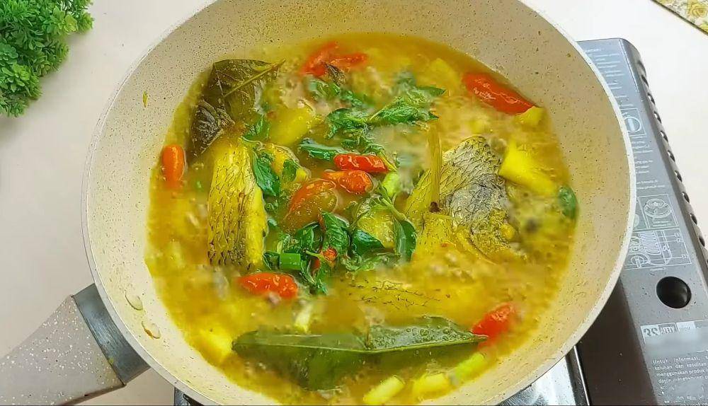 ilustrasi memasak pindang ikan bumbu kuning (YouTube.com/Resep Abi)