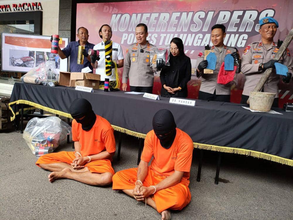 Tersangka pembuat petasan di Tulungagung ditangkap. IDN Times/ Bramanta Pamungkas