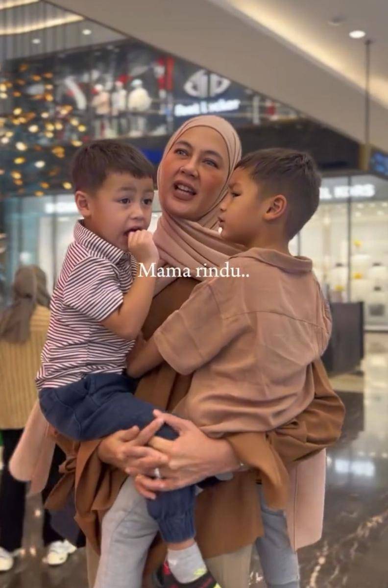 Paula Verhoeven dan kedua anaknya (instagram.com/paula_verhoeven)