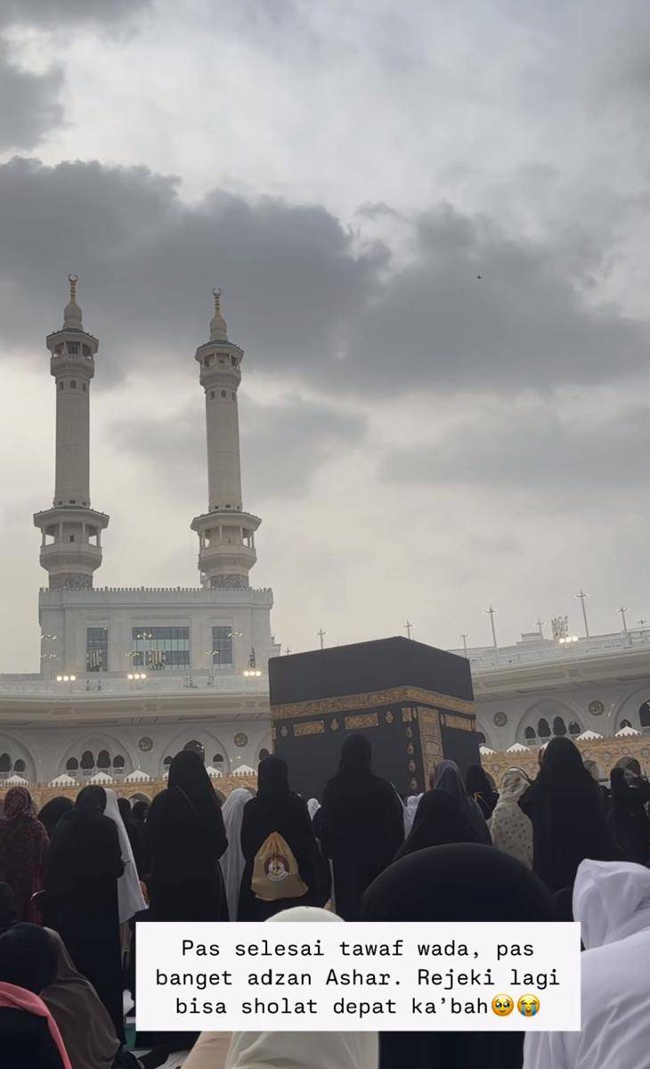Melanie Putria umrah saat Ramadan (instagram.com/melanieputria)