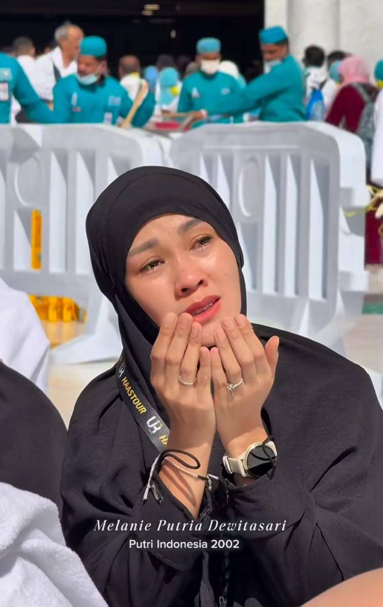 Melanie Putria umrah saat Ramadan (instagram.com/haastour)
